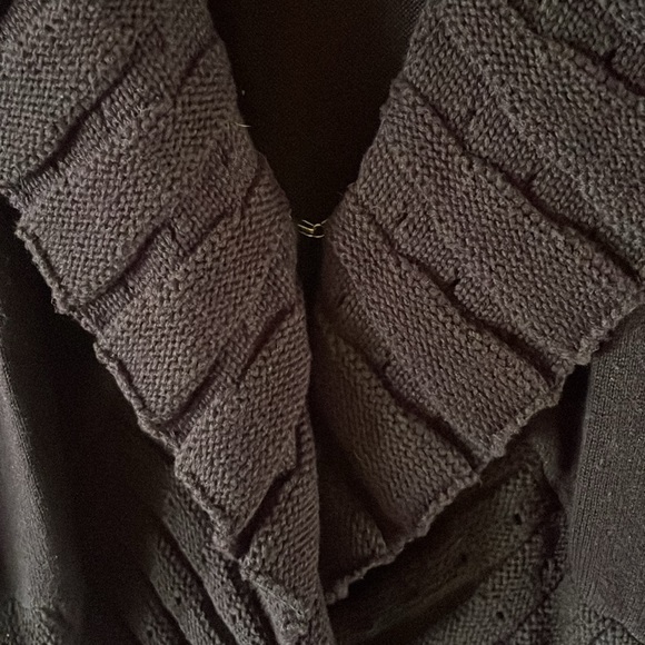 Valerie Stevens Size XL/XG color black single clasp V-neck cardigan - Picture 5 of 9